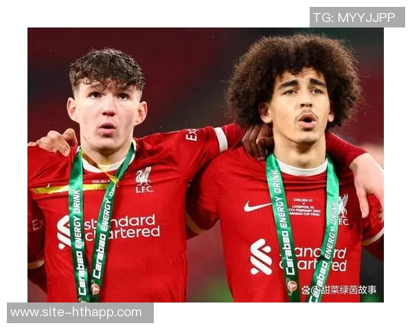 利物浦年轻左后卫詹姆斯诺里斯正式加盟爱尔兰谢尔伯恩队