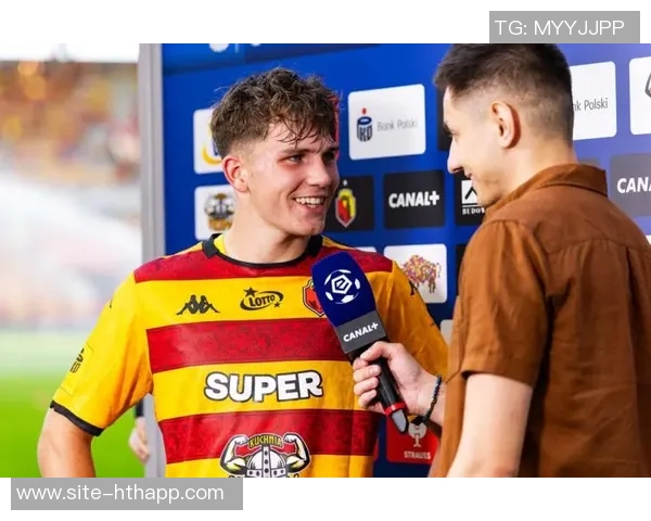 拜仁与巴萨争抢17岁中场新星泽卢卡斯引发关注 拜仁与巴萨争抢17岁中场新星泽卢卡斯引发关注